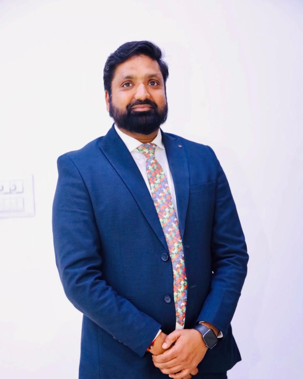 Profile of Neeraj Gupta